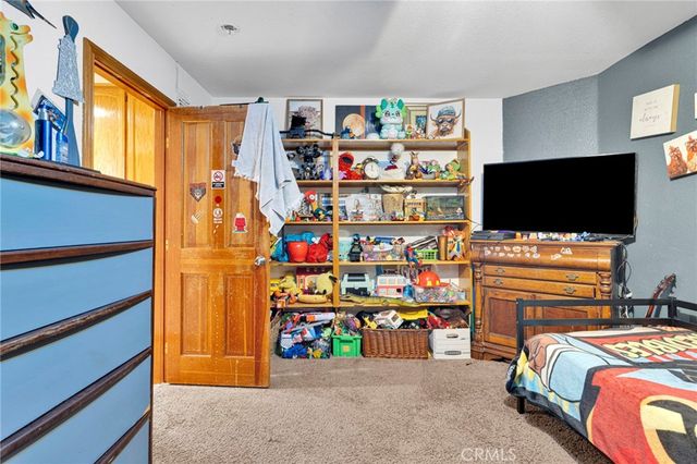 10276 Aster Road, Oak Hills, CA 92344