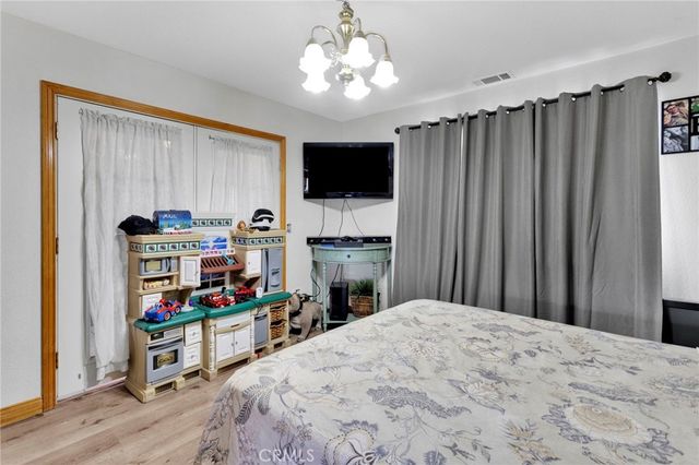 10276 Aster Road, Oak Hills, CA 92344