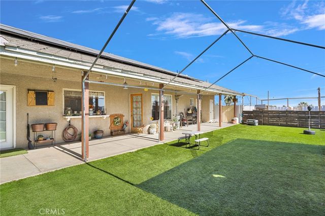 10276 Aster Road, Oak Hills, CA 92344