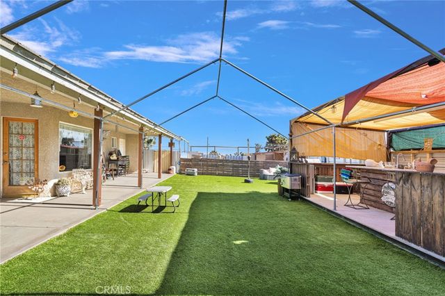 10276 Aster Road, Oak Hills, CA 92344