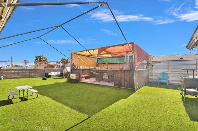10276 Aster Road, Oak Hills, CA 92344