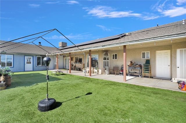 10276 Aster Road, Oak Hills, CA 92344