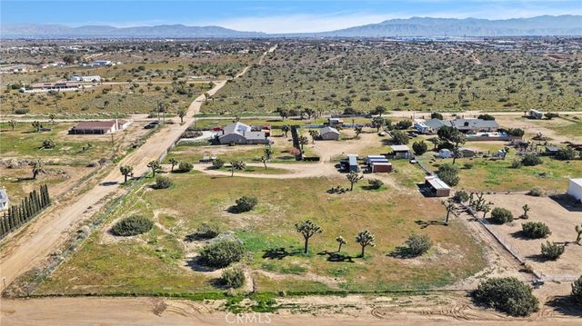 10276 Aster Road, Oak Hills, CA 92344