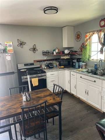 10276 Aster Road, Oak Hills, CA 92344