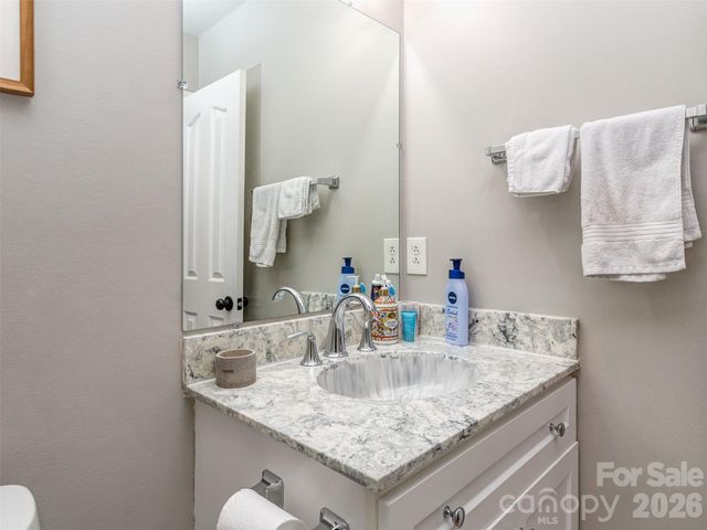 8603 Fox Chase Lane, Charlotte, NC 28269