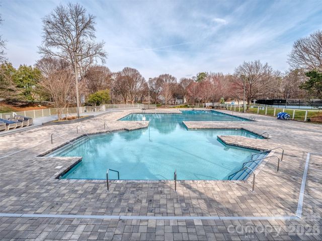 8603 Fox Chase Lane, Charlotte, NC 28269