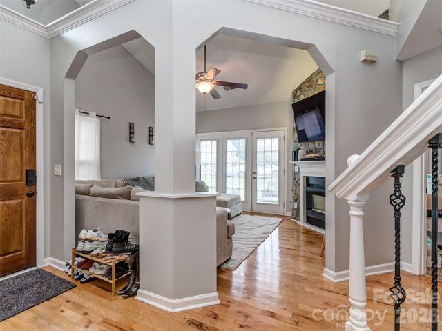 8603 Fox Chase Lane, Charlotte, NC 28269