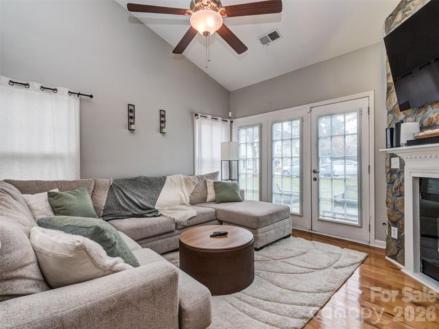 8603 Fox Chase Lane, Charlotte, NC 28269