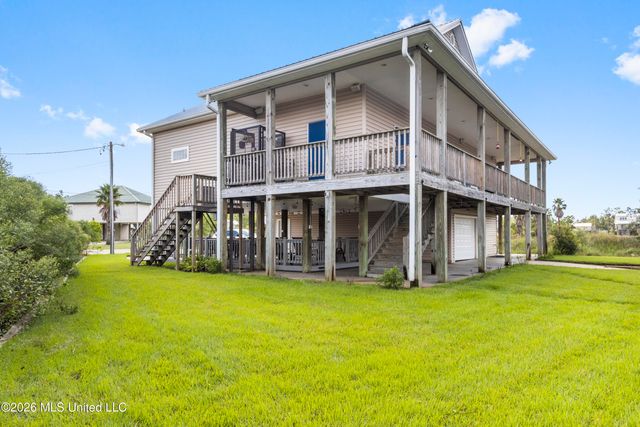 4166 Old Lazy River Road, Bay Saint Louis, MS 39520