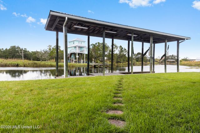 4166 Old Lazy River Road, Bay Saint Louis, MS 39520