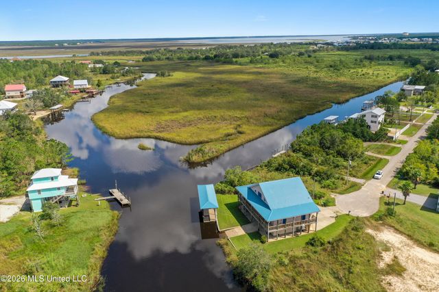 4166 Old Lazy River Road, Bay Saint Louis, MS 39520
