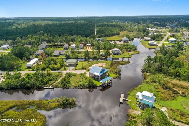 4166 Old Lazy River Road, Bay Saint Louis, MS 39520
