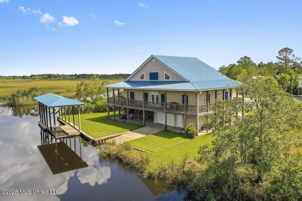 4166 Old Lazy River Road, Bay Saint Louis, MS 39520