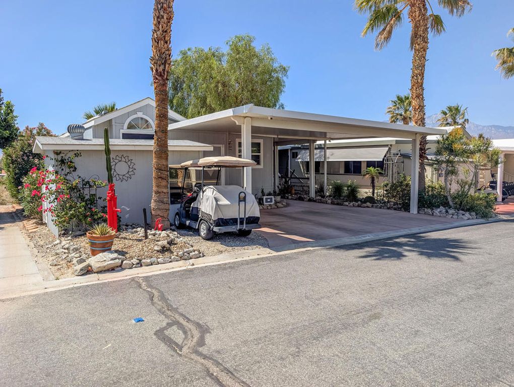 Image 3 of property listing at 70200 Dillon Road 665, Desert Hot Springs, CA 92241