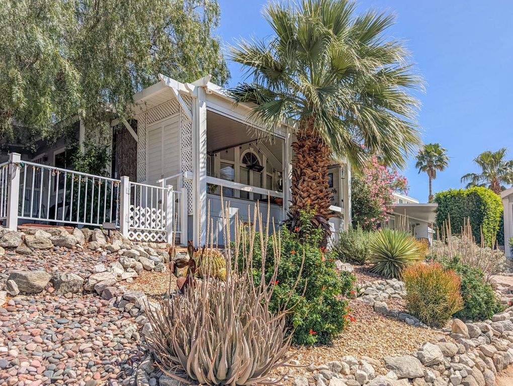 Image 6 of property listing at 70200 Dillon Road 665, Desert Hot Springs, CA 92241