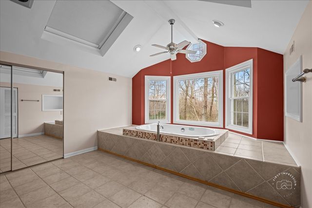 809 Heatherton Drive, Naperville, IL 60563