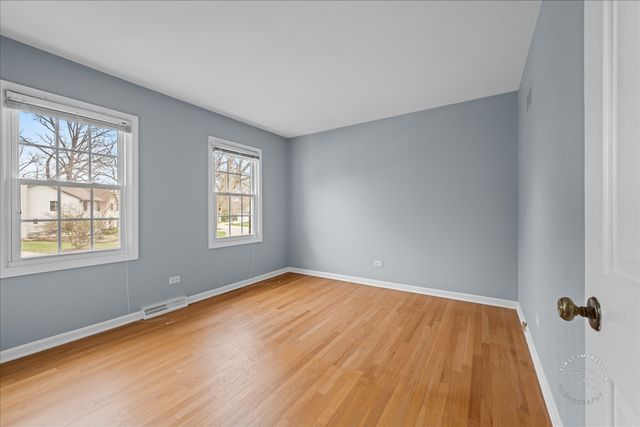 809 Heatherton Drive, Naperville, IL 60563