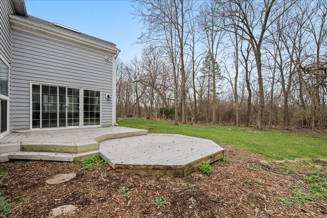 809 Heatherton Drive, Naperville, IL 60563