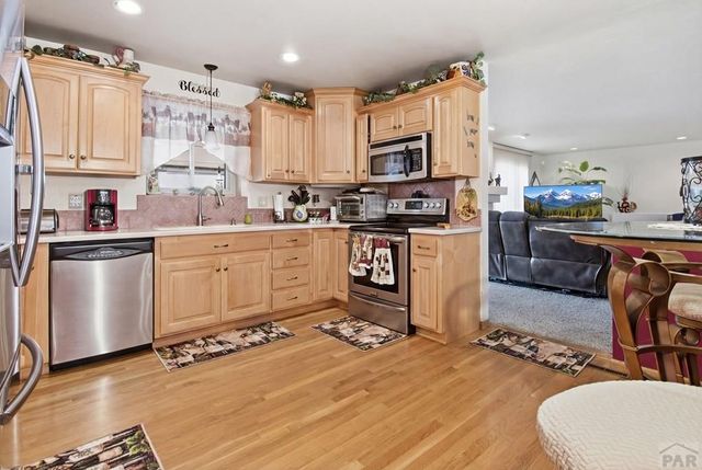 3 Queensbridge Dr, Pueblo, CO 81001