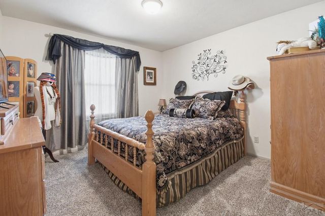 3 Queensbridge Dr, Pueblo, CO 81001