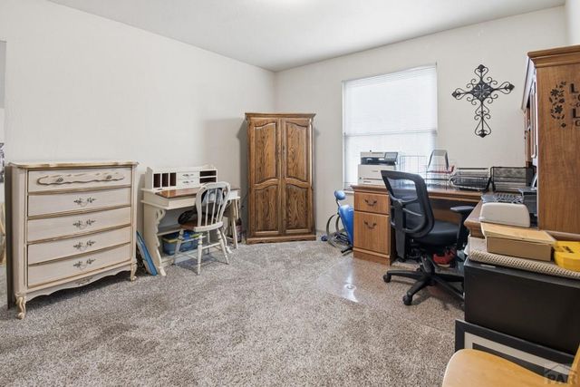 3 Queensbridge Dr, Pueblo, CO 81001