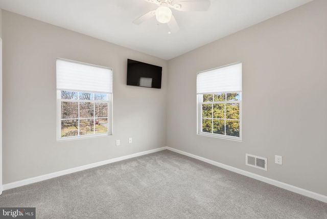 16 HEIGHTS AVE, Berlin, NJ 08009