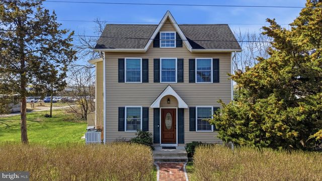 16 HEIGHTS AVE, Berlin, NJ 08009