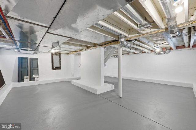 16 HEIGHTS AVE, Berlin, NJ 08009