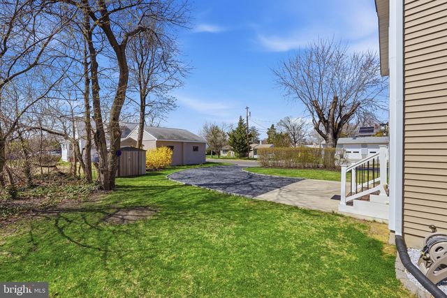 16 HEIGHTS AVE, Berlin, NJ 08009