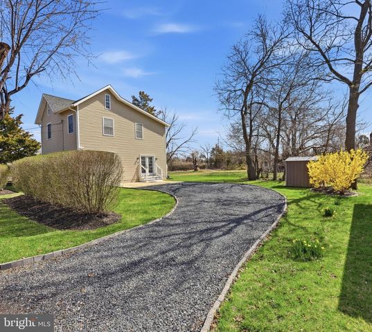 16 HEIGHTS AVE, Berlin, NJ 08009