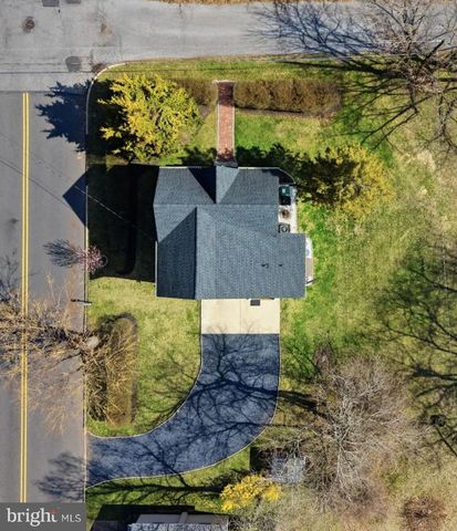 16 HEIGHTS AVE, Berlin, NJ 08009