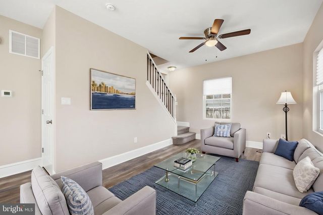 16 HEIGHTS AVE, Berlin, NJ 08009