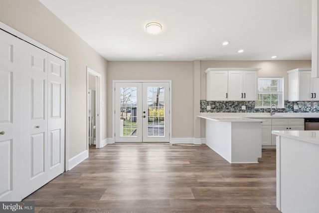 16 HEIGHTS AVE, Berlin, NJ 08009