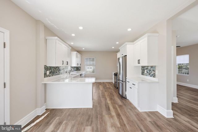 16 HEIGHTS AVE, Berlin, NJ 08009