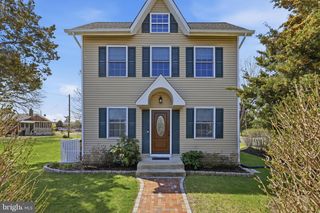 16 HEIGHTS AVE, Berlin, NJ 08009