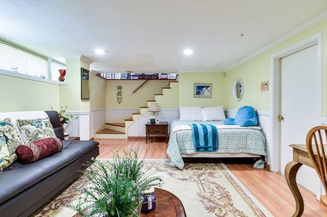 9 Raleigh Rd, Dover, MA 02030