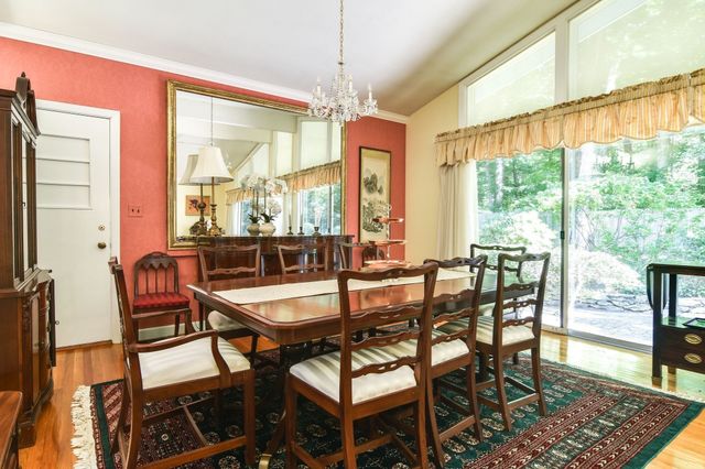 9 Raleigh Rd, Dover, MA 02030