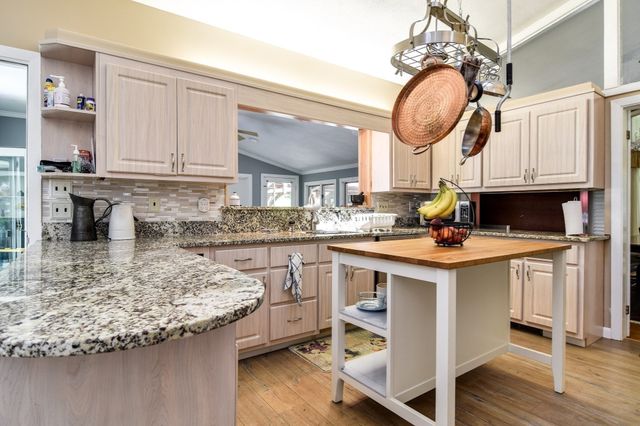 9 Raleigh Rd, Dover, MA 02030