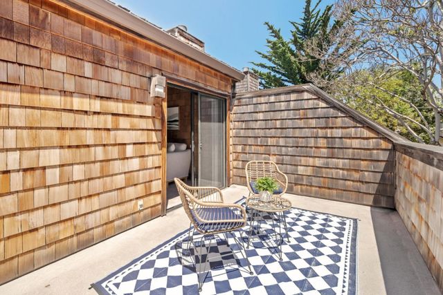 461 Dela Vina Avenue 209, Monterey, CA 93940