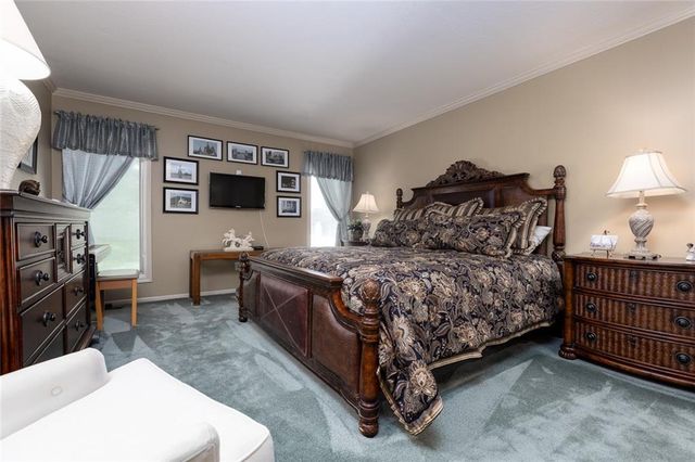 8594 Caenen Lake Court, Lenexa, KS 66215