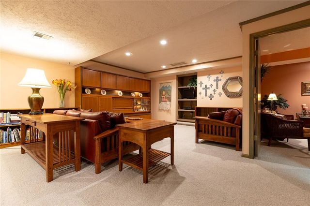 8594 Caenen Lake Court, Lenexa, KS 66215