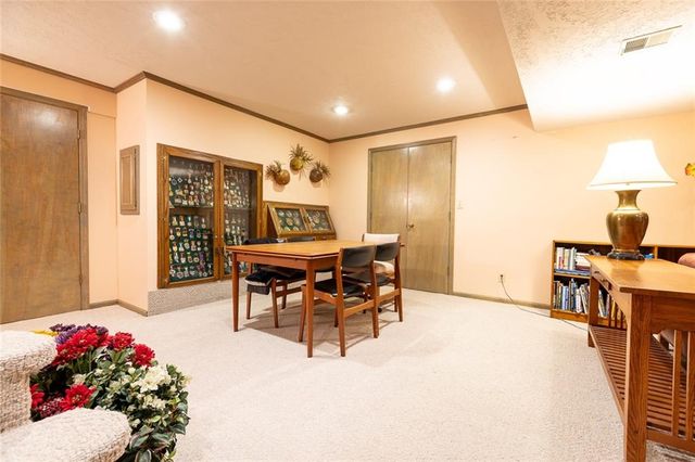 8594 Caenen Lake Court, Lenexa, KS 66215