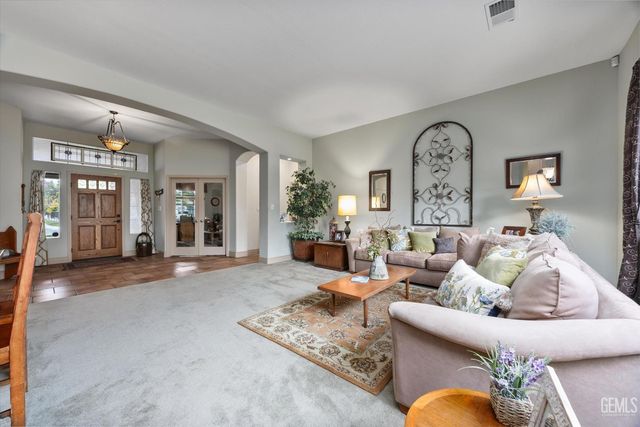 12601 Monterey Beach Drive, Bakersfield, CA 93311