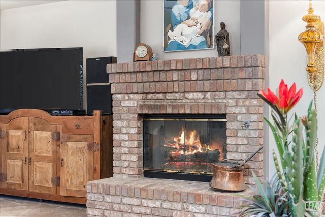 12601 Monterey Beach Drive, Bakersfield, CA 93311