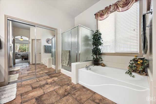 12601 Monterey Beach Drive, Bakersfield, CA 93311