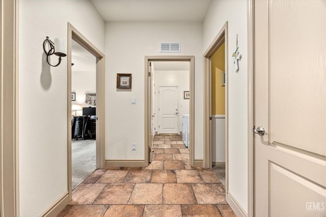 12601 Monterey Beach Drive, Bakersfield, CA 93311