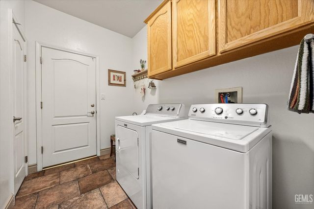 12601 Monterey Beach Drive, Bakersfield, CA 93311