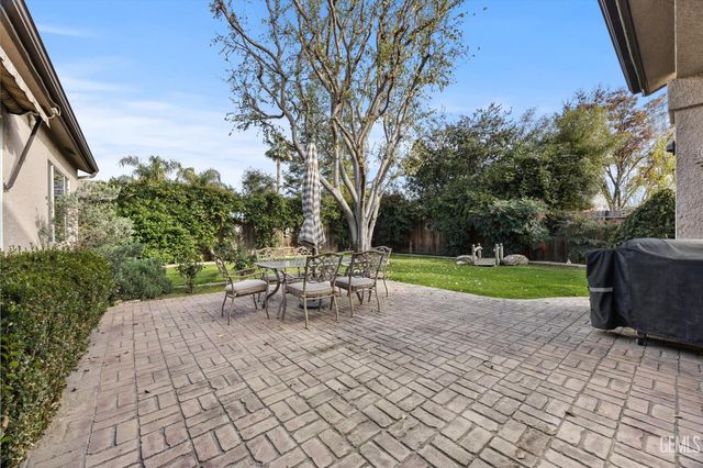 12601 Monterey Beach Drive, Bakersfield, CA 93311