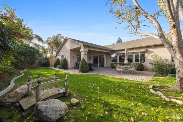 12601 Monterey Beach Drive, Bakersfield, CA 93311