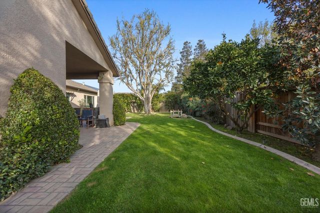 12601 Monterey Beach Drive, Bakersfield, CA 93311